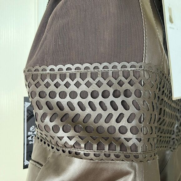 NWT Blanc Noir Leather Laser Cut Longer Sleeveless Vest-Small #432 - Picture 7 of 12